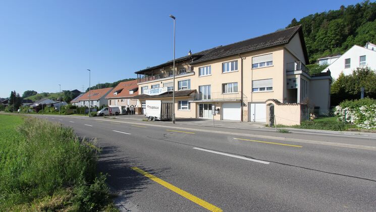 Wohn-Gewerbehaus mit Bauparzelle und Entwicklungspotential Wohn-Gewerbehaus mit Bauparzelle und Entwicklungspotential