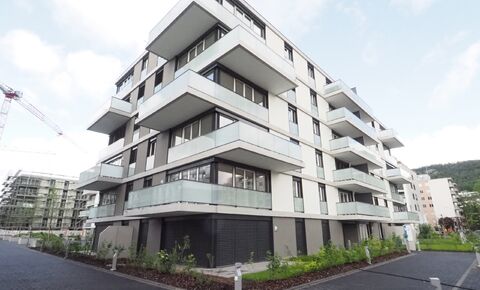 Nouvel appartement central et moderne dans un parc attrayant