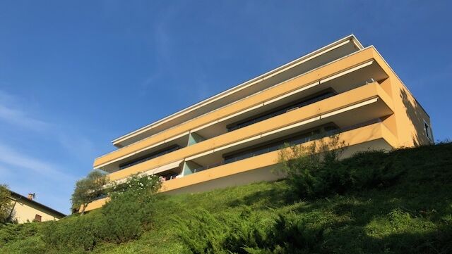 MONTAGNOLA  
Appartamento  moderno 4.5 locali 
parziale vista lago