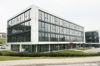 Récente surface administrative 
d'env. 230 m² au rez avec 4 pl. ext.