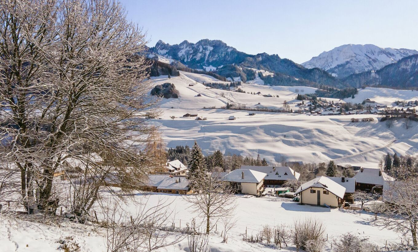 Building land overlooking the Val-de-Charmey
