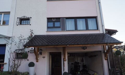 Well-kept double family house with garden and garage