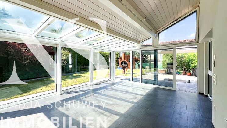 Mehrparteienhaus mit Einfamilienhauscharakter
