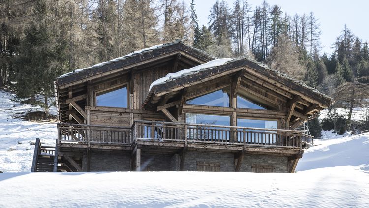 For sale : Luxurious chalet with great view of the Alps!