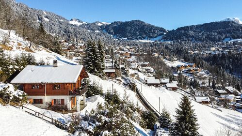 Superbe chalet de deux logements
avec vue imprenable