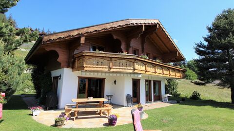CHARMANT CHALET AVEC VUE IMPRENABLE SUR LES ALPES