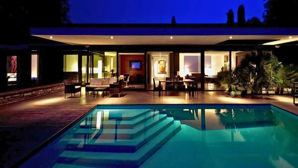 Prestigious modern villa
