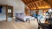 Gryon Immo propose un luxueux chalet de 6 pièces tout en bois de chêne
