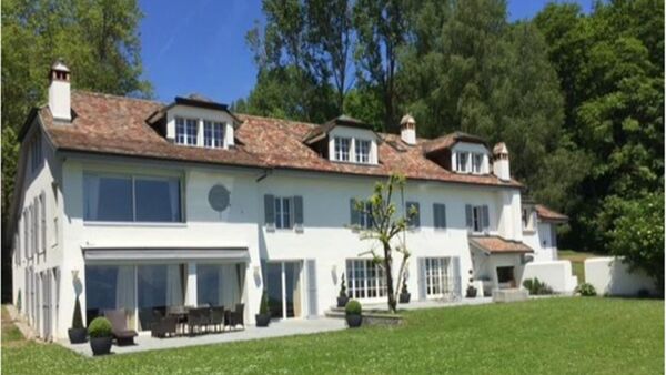 Exceptionnelle maison de campagne sans aucun vis-à-vis à YENS.