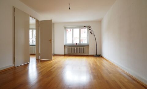 Centrally located condominium with terrace, cellar and attic