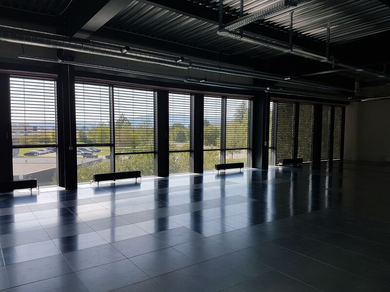 Superb office / light workshop of 785 m2 in PLO!