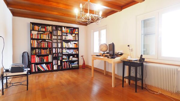 Spacious terraced house with garden and pond