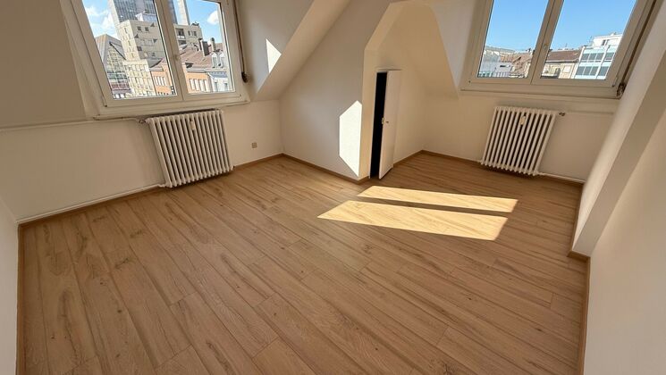 Appartement lumineux de 3 pièces au centre de Bienne.
