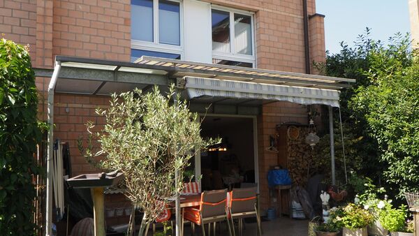 Eckeinfamilienhaus mit Carport an familienfreundlicher Lage