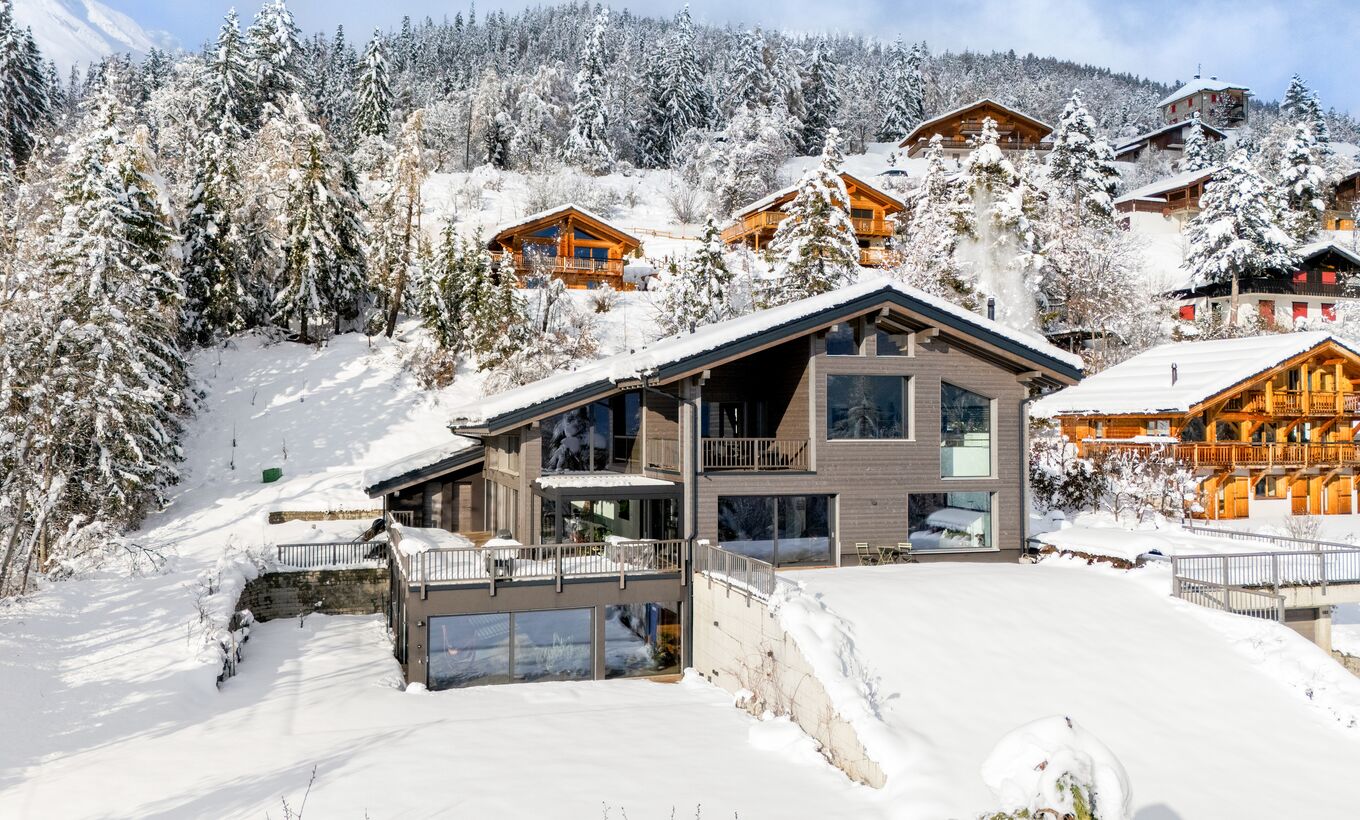 Architect-Designed Luxury Chalet with Lake View – Arbaz, Valais