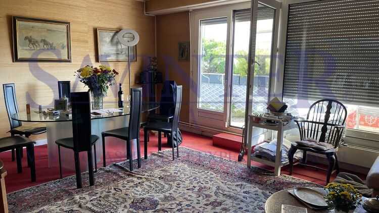 Penthouse-Kreuzung , Les Charmilles.