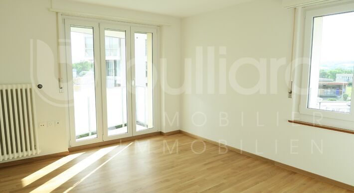 Appartement de 3½ pièces au 8ème étage avec balcon