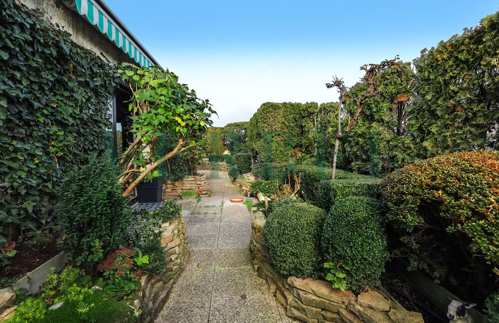 Rare attique de 5 pièces avec terrasse panoramique et vue lac
