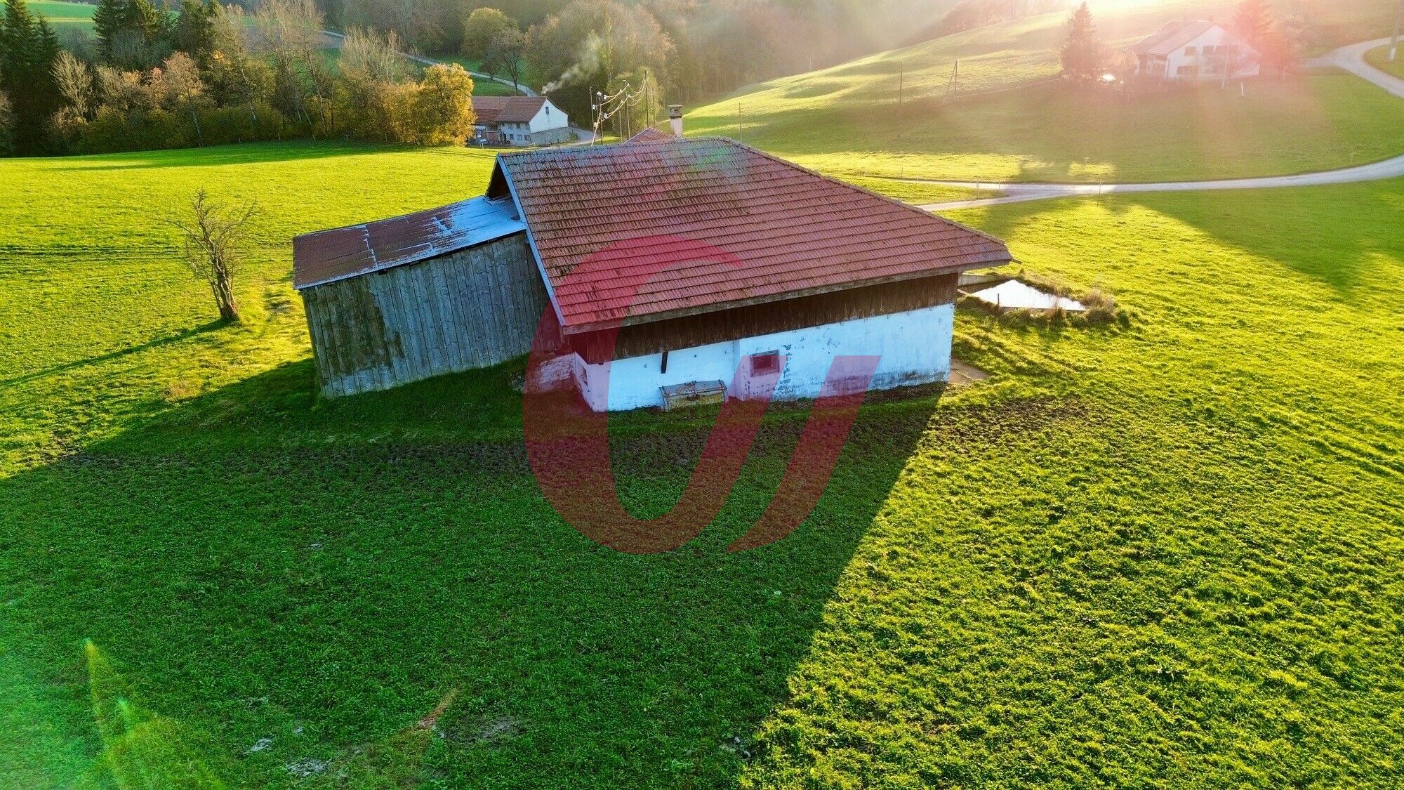 Ferme avec permis de construire au Châtelard !