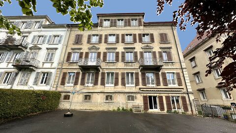 A vendre
Immeuble d'habitation