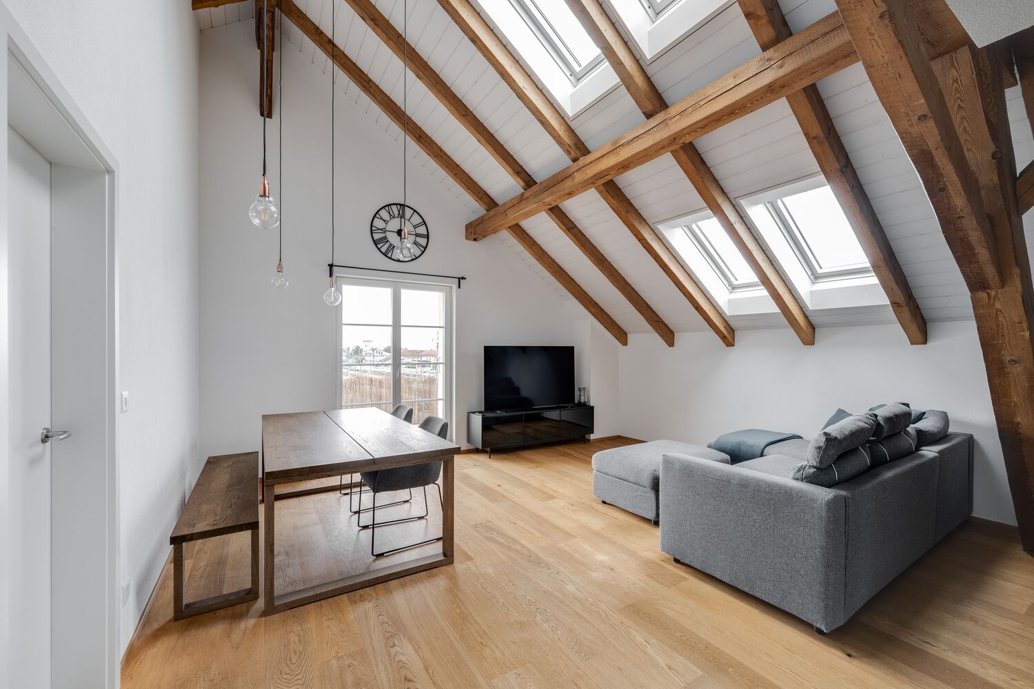 3.5 ZI WOHNUNG MIT TERRASSE 2.OG