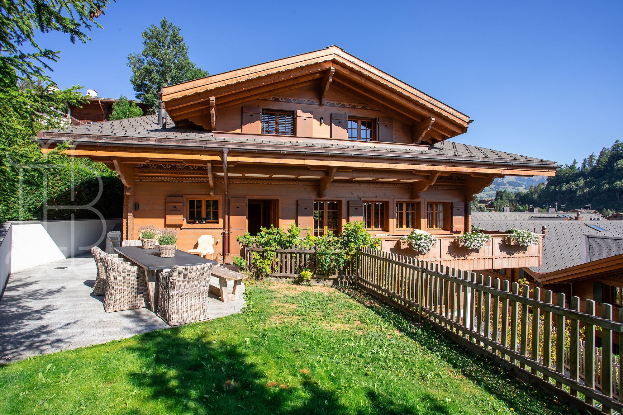 Exterior view 2