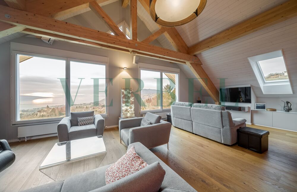 Detached villa with magnificent view of Lake Geneva