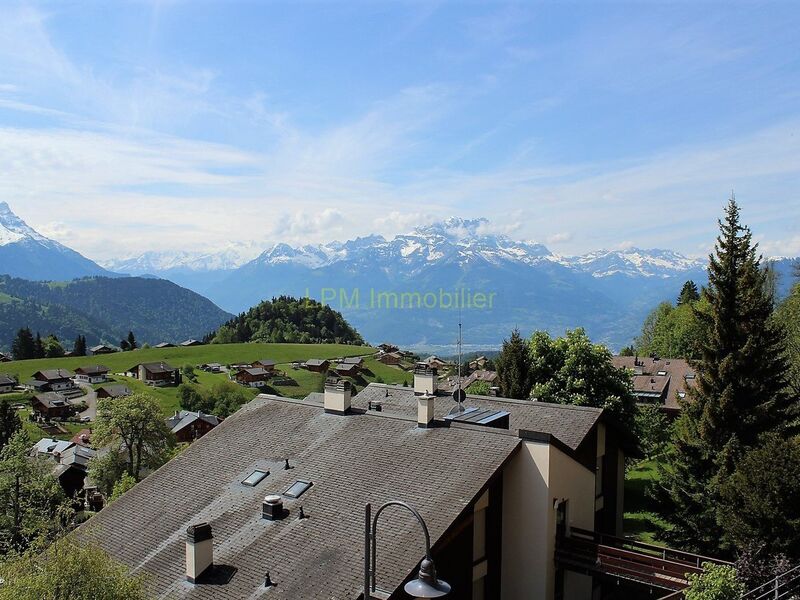 Beautiful large 1 bedroom apt. with spa in the building!