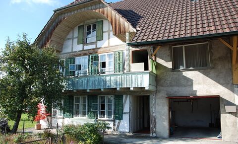 Zentral gelegenes, charmantes Bauernhaus mit Bauland!