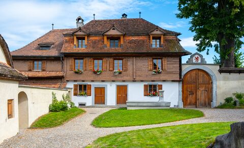 Neu renoviertes 7-Zimmer Bauernhaus