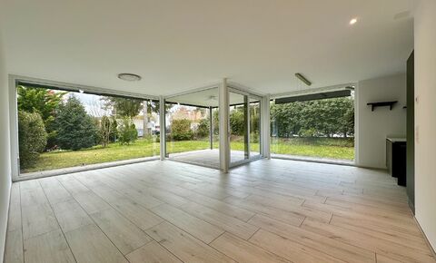 Modern garden apartment in a quiet and central location