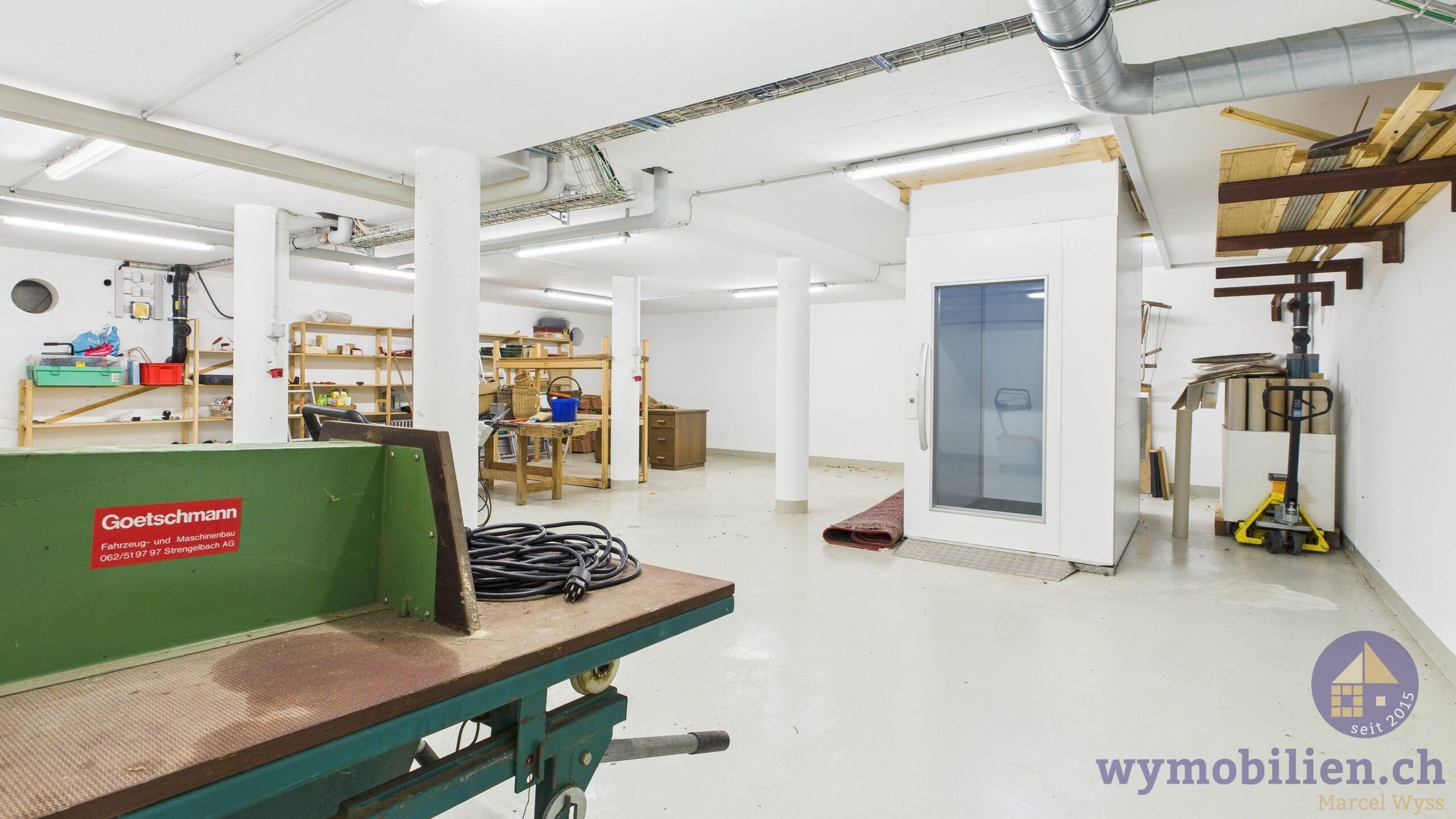 Untergeschoss mit Lift 