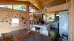 Gryon Immo propose un magnifique chalet de 8 pièces en pleine nature