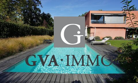 Splendid architect's villa with swimming pool