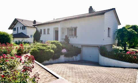 RESERVIERT 4.5 Zi.-Einfamilienhaus in ruhigem Quartier