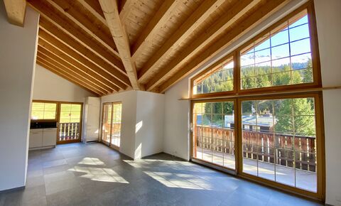 4.5 Zimmer Dachwohnung inklusive 2 Garagenplätze