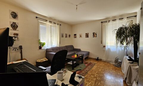Charmant 2.5 pièces en excellent état avec place de parc