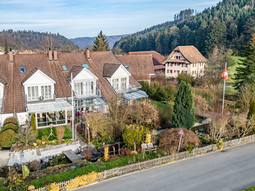 Idyllisches Reihenhaus direkt am Bach