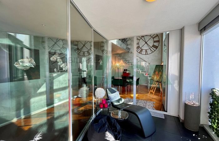 Moderne, elegante und geräumige 6,5-Zimmer-Design-Wohnung mit Charme