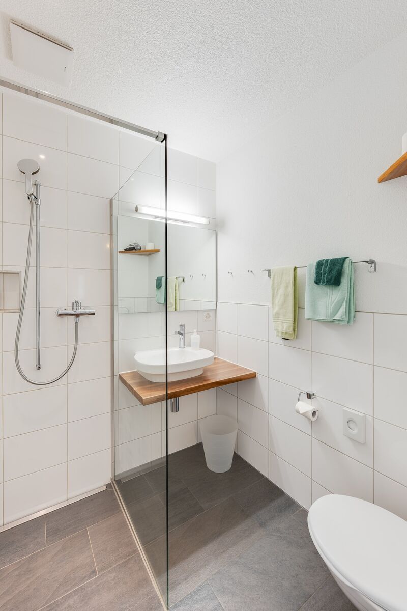 B&B NASSZELLE 1.OG