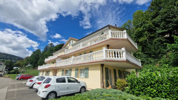 5.5-room apartment on 142 m² of land