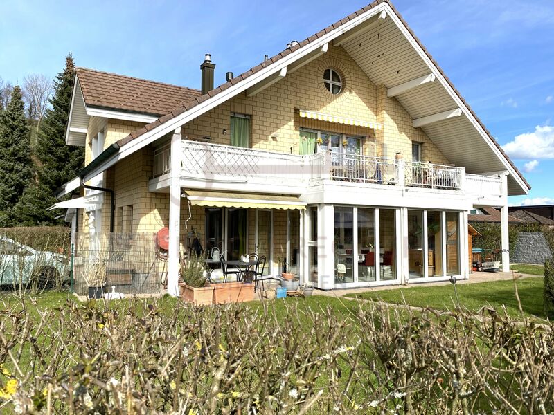 3-Generationenhaus, an bevorzugter, ruhiger Lage