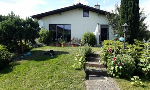 Charmante maison de 4.5 pièces avec piscine semi-enterrée