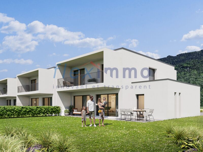 Semi-detached house joined by garages CH-3966 Chalais