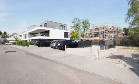 Appartement design moderne de nouvelle construction avec terrasse pano