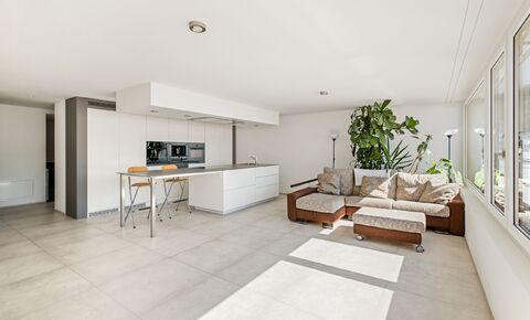 Moderne 5.5 Dachgeschosswohnung
Mit fantastischer Aussicht!