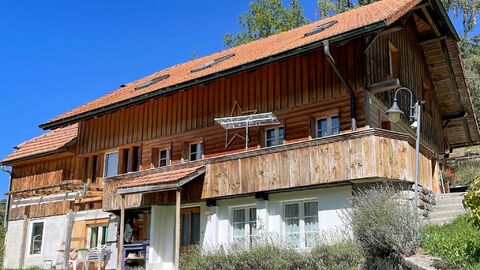 Country house with large property