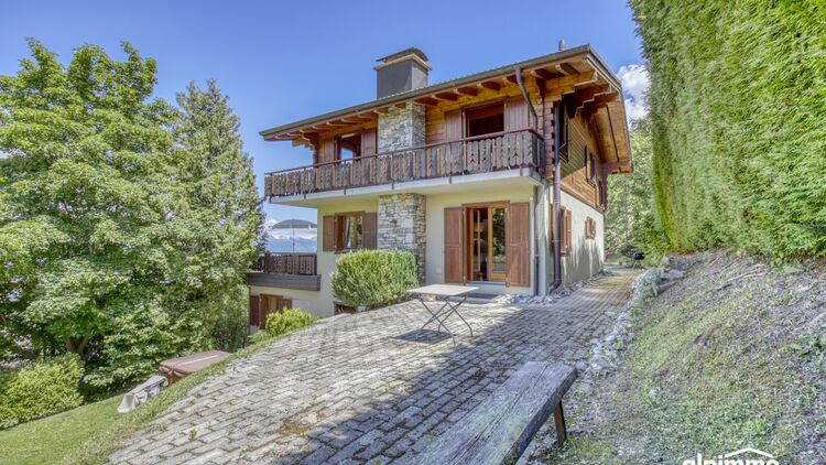 A vendre à Nendaz : Magnifique chalet dans une situation calme !