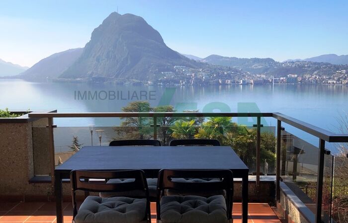 Elegant and spacious 4,5-room apartment with wonderful lake view