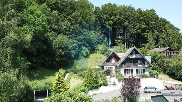 CHARMANTE MAISON FAMILIALE INDIVIDUELLE COMPOSÉE DE DEUX APPARTEMENTS